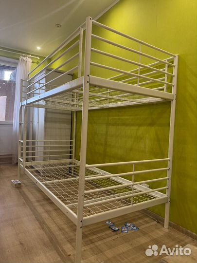 Детская двухъярусная кровать (Swarta)бу