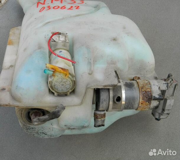 Бачок омывателя Nissan Maxima A33 VQ20DE