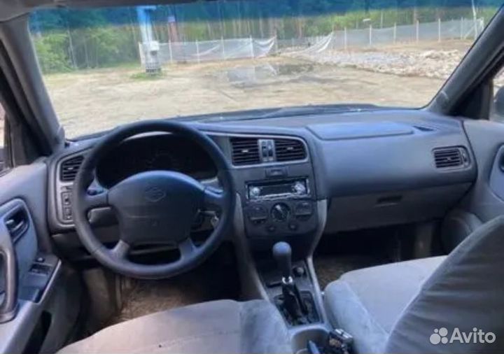 Разбирается Nissan Primera P-11 1.6 МКПП 2000 год