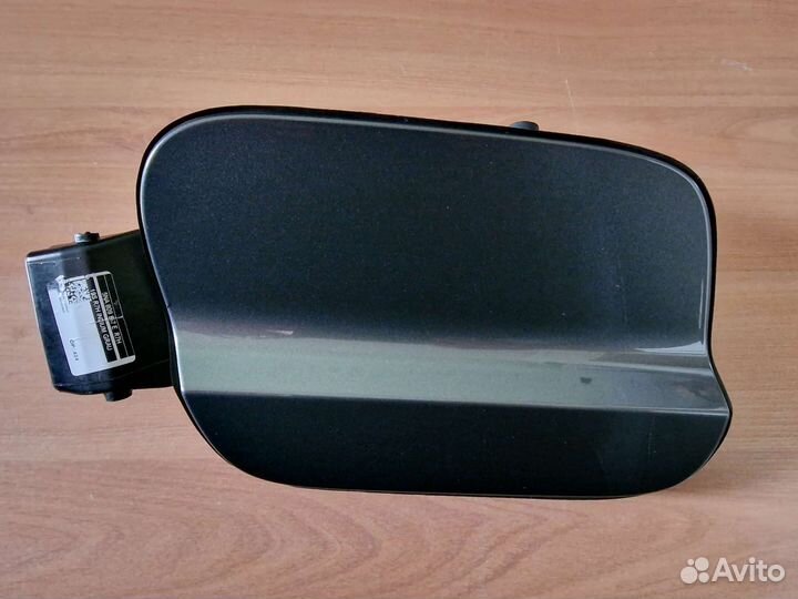 Лючок бензобака дизель Тигуан 2