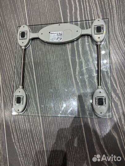 Весы напольные Saturn