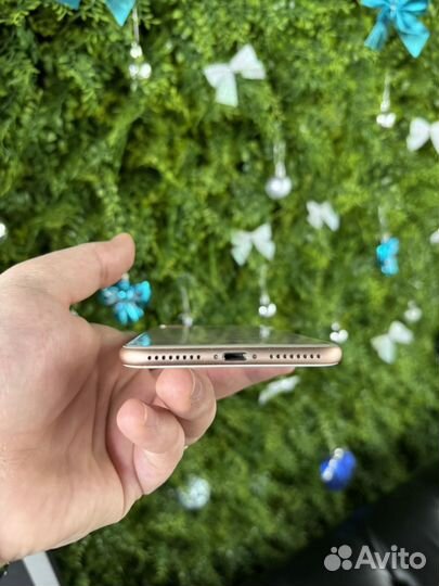 iPhone 8 Plus, 64 ГБ