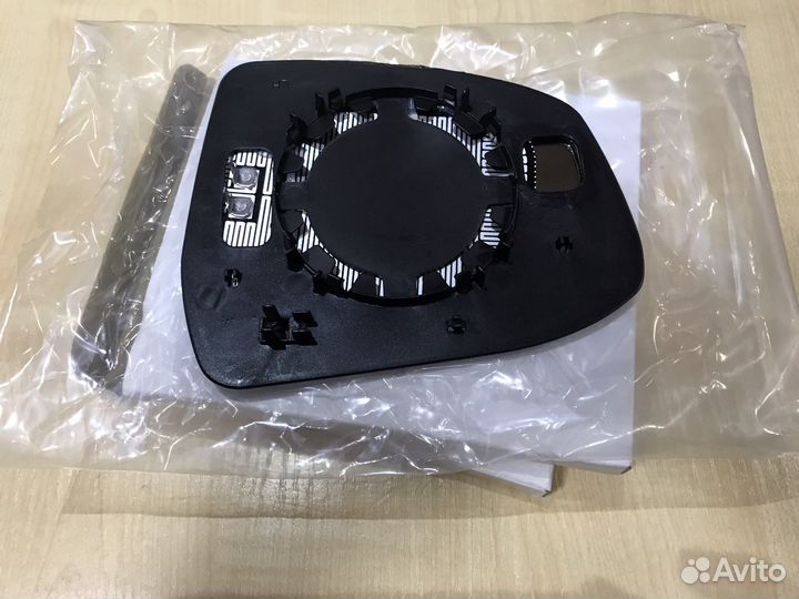 Полотно зеркала Ford Focus 2+ 08-11г