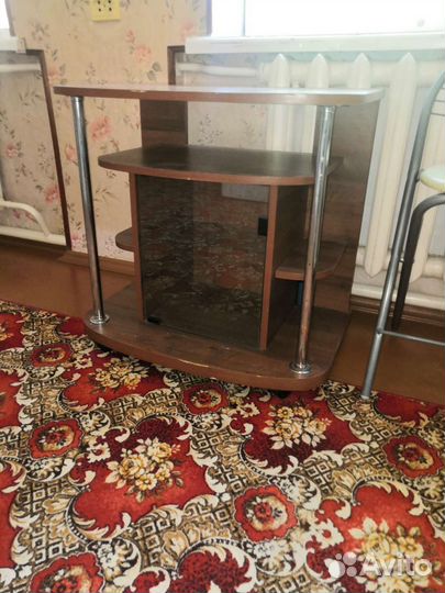 Тумба под тв с полочками