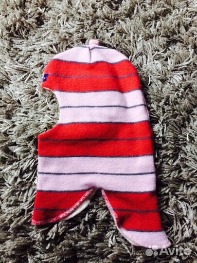 Шапка шлем в отличном состоянии