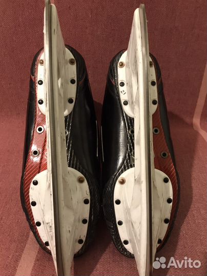 Коньки хоккейные