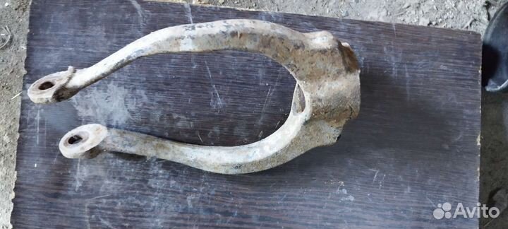 Поворотный кулак Инфинити фх 3.5 с51