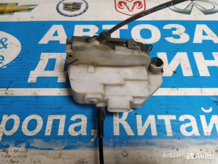 Замок передний правый Nissan Primera P12 01-07