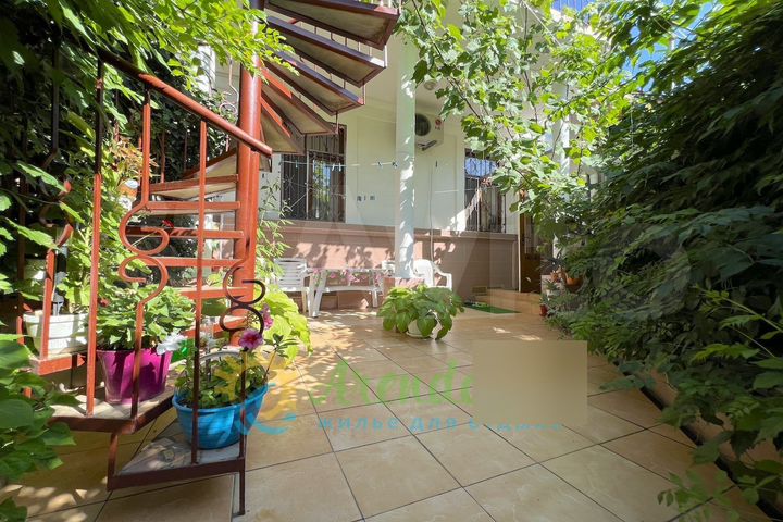 Дом 70 м² на участке 1 сот.