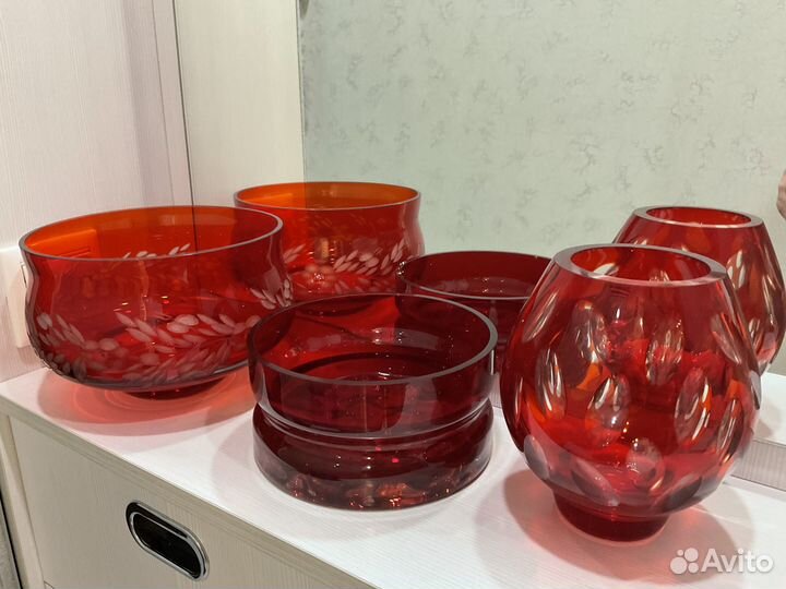 Вазы и конфетницы из красного стекла СССР
