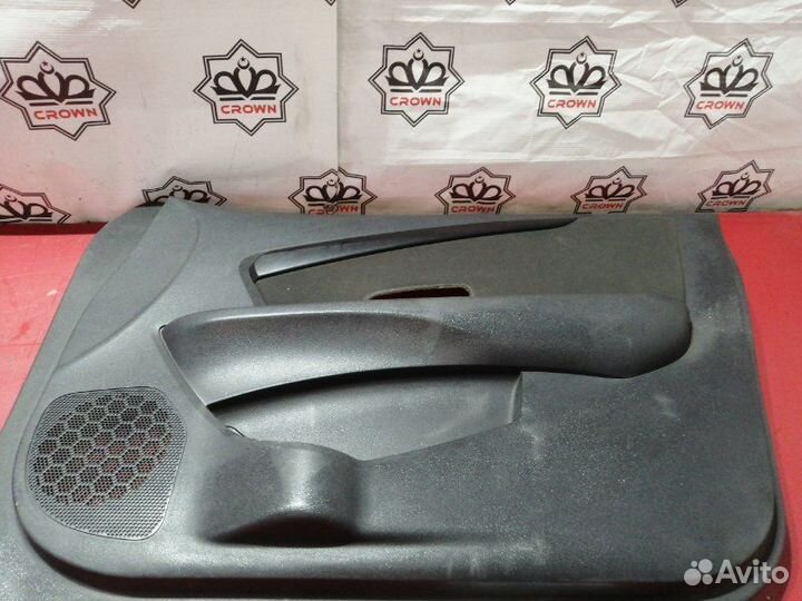 Облицовка двери передняя правая Nissan Almera G15