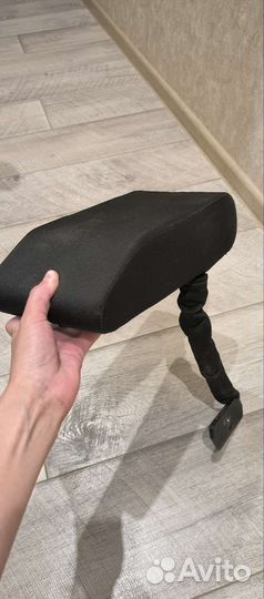Подлокотник в авто