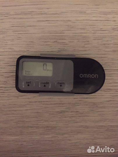 Шагомер OmronHJ-321-E, б/у 2 раза, с нов. бат