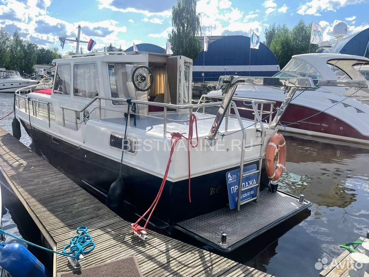 Стальная голландская яхта Tjeukermeer 9.40