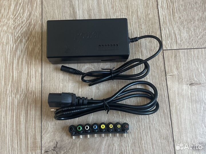 Блок питания сетевой универсальный для ноутбука