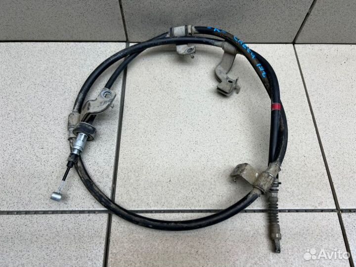 Трос стояночного тормоза правый Hyundai Creta