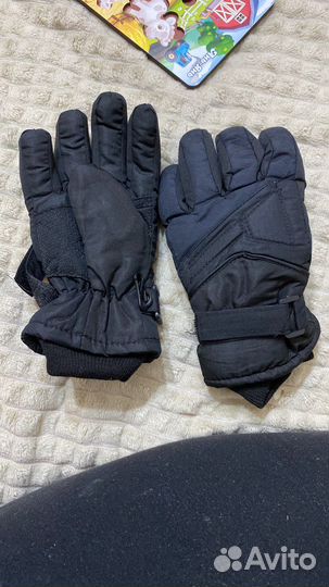 Перчатки для мальчика новые