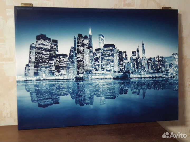 Картина ночной город с креплением