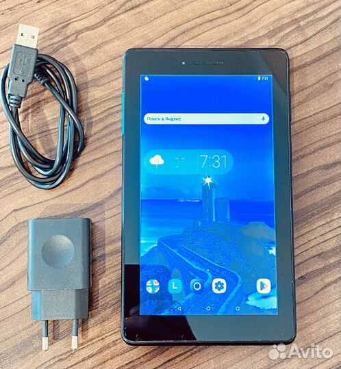 Планшет Lenovo TB-7104i, Tab 4