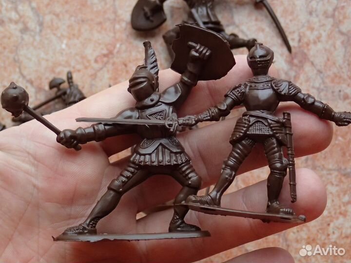 Рыцари набор 6 фигурок высота 6.5см для коллекции