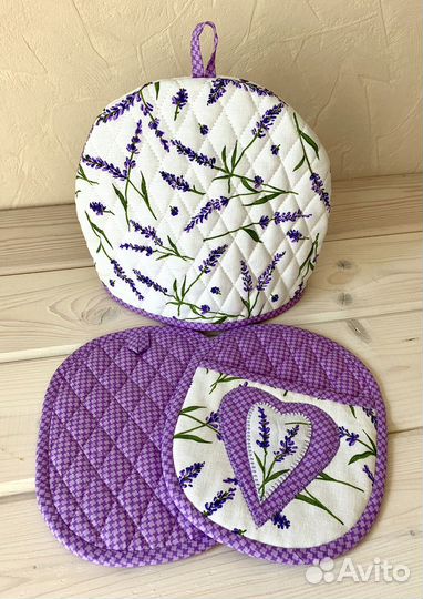 Грелка на чайник и прихватки 