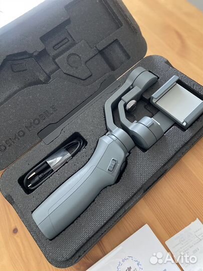 Стабилизатор для смартфона DJI Osmo Mobile 2