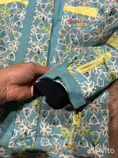 Продам детскую куртку унисекс