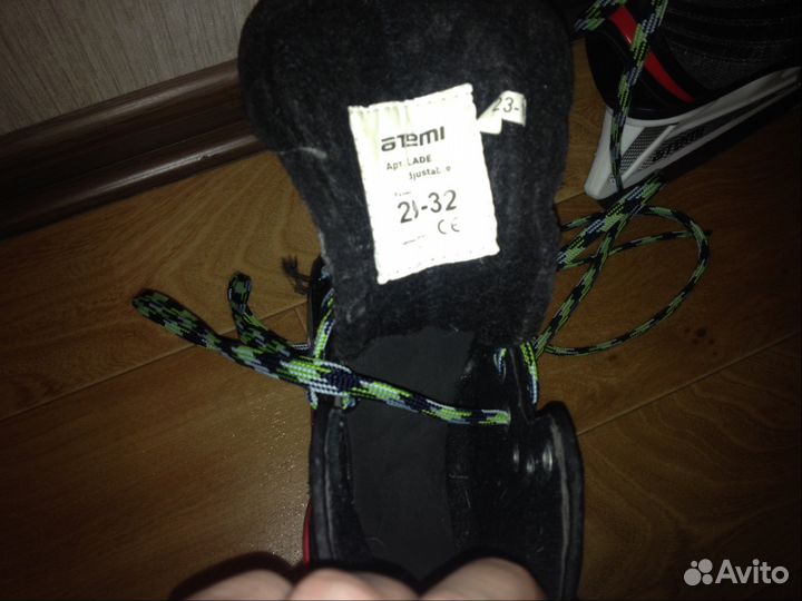 Коньки хоккейные