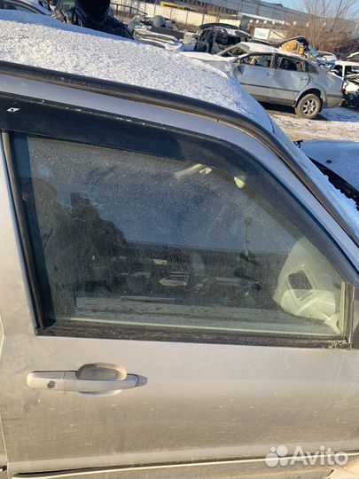 Чери амулет стекло двери переднее правое