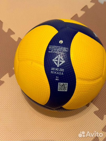 Волейбольный мяч mikasa v300w