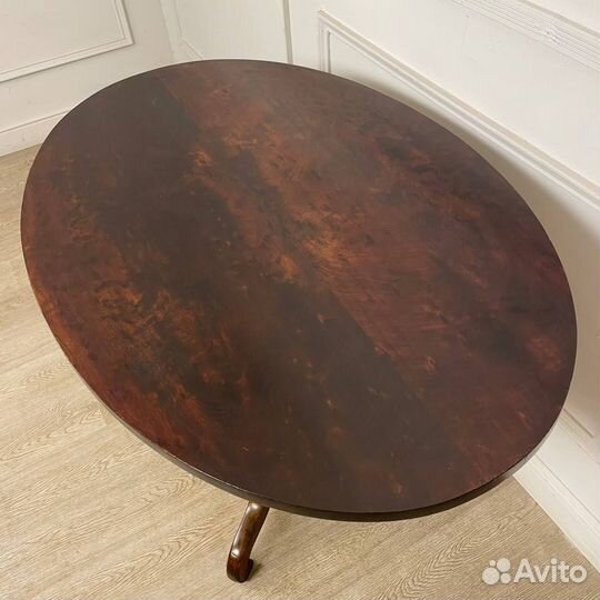 Антикварный овальный стол