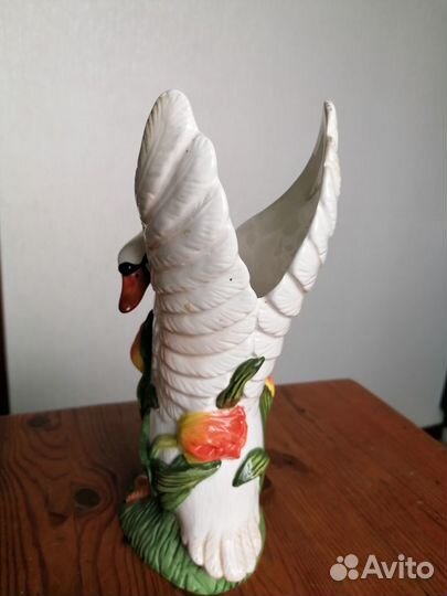 Лебедь ваза