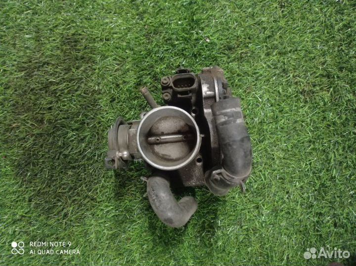 Дроссельная заслонка Volkswagen Passat B5