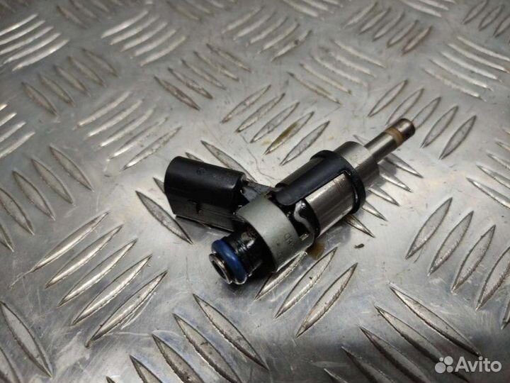 Форсунка Audi A3 8P (S3 2.0 2007