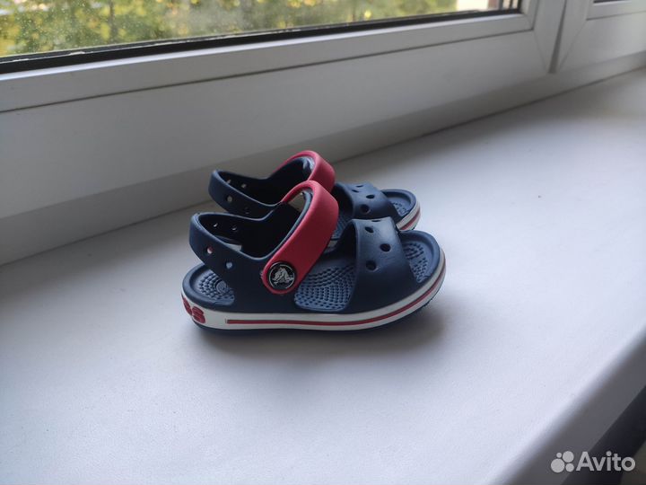 Сандали crocs c4