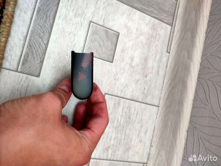 Аварийная кнопка ланос,сенс,шанс