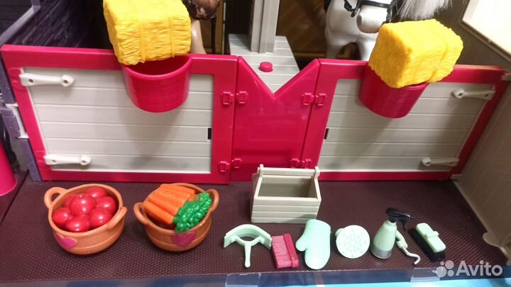 Набор Lori by Battat Конюшня