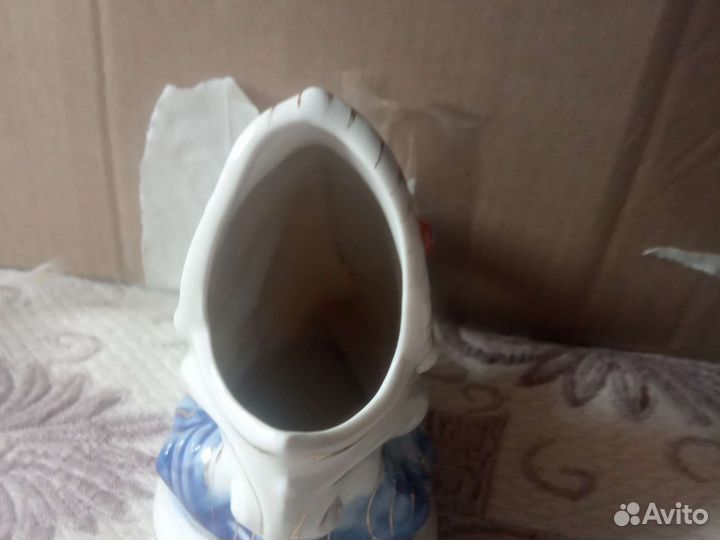 Фарфоровая статуэтка рыба