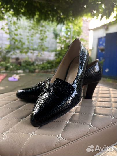 Туфли женские. Кожа