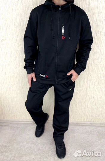 Новый спортивный костюм Reebok на флисе