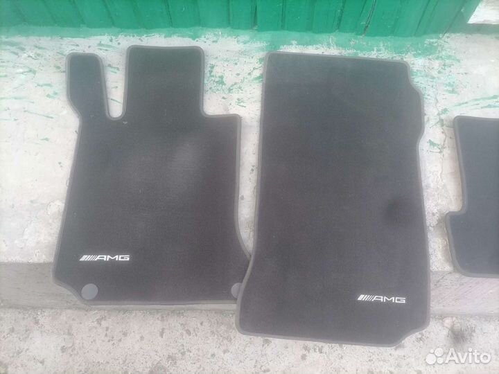 Продам коврики AMG