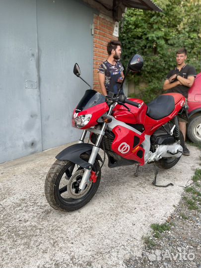 Спортивный скутeр минибайк gilera DNA 50