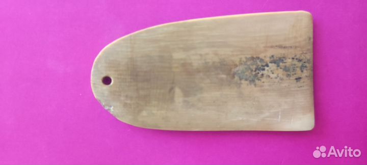 Кулон из кости мамонта