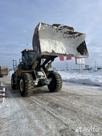 Уборка снега погрузчиком