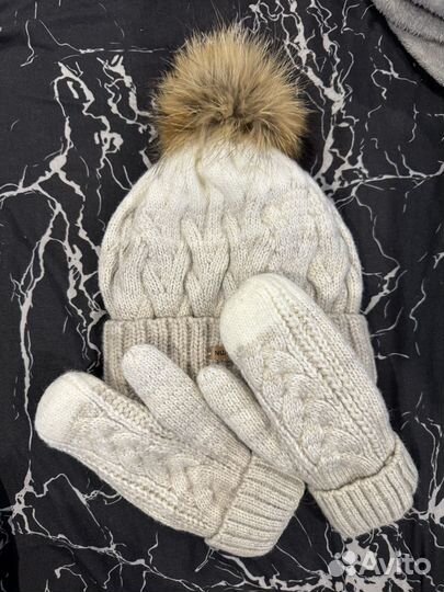 Шапка с варежками