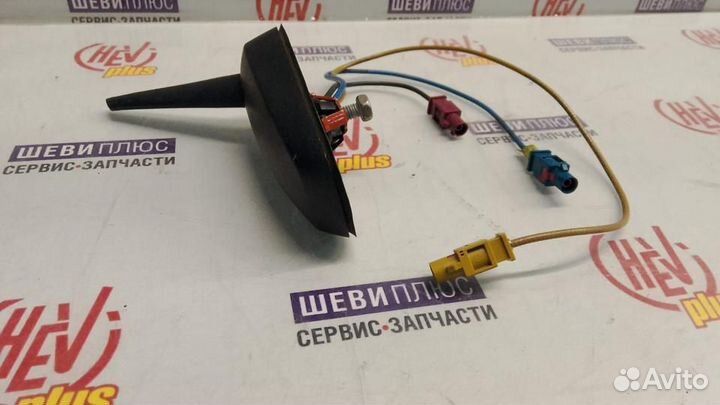 Антенна задняя на крышу задняя Cadillac SRX