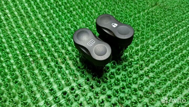 Кнопка включения обогрева заднего стекла Renault