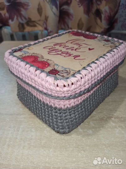 Шкатулка с крышкой