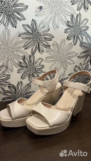 Ботинки летние женские