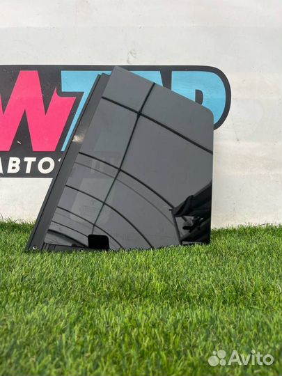 Стекло двери задней левой Tesla Model X 2018